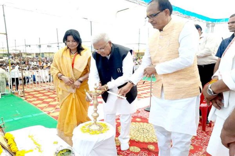 शिक्षा, स्वास्थ्य, पर्यावरण-संरक्षण सहित विभिन्न क्षेत्रों में जनजाति कल्याण केन्द्र द्वारा किये जा रहे उल्लेखनीय कार्य : राज्यपाल श्री पटेल
