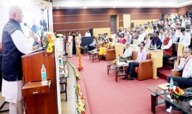 चुनौतियों के साथ समाधान ज़रूरी : श्री पटेल