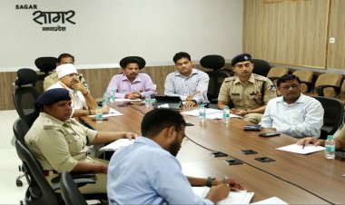 मुख्यमंत्री श्री चौहान ने संत रविदास मंदिर निर्माण के भूमिपूजन और समरसता यात्राओं के समापन कार्यक्रम की तैयारियों की समीक्षा की