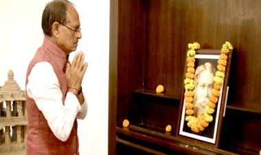 मुख्यमंत्री श्री चौहान ने कविवर रबीन्द्रनाथ टैगोर की पुण्य-तिथि पर नमन किया
