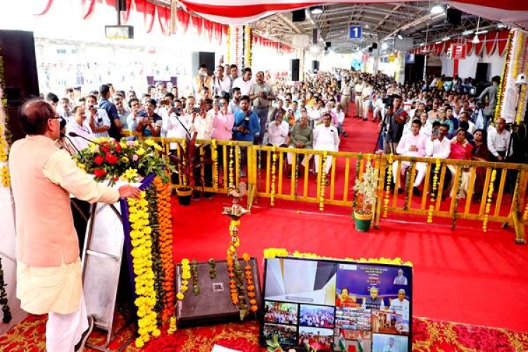 विकसित राष्ट्र की ओर कदम बढ़ा रहा है भारत : प्रधानमंत्री श्री मोदी