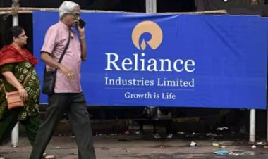 Reliance Share Price: रिलायंस के स्टॉक में ऐतिहासिक उछाल, मार्केट कैप पहुंचा 19.60 लाख करोड़ रुपये के पार