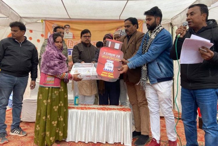एक ही छत के नीचे मिल रहा है, विभिन्न जनकल्याणकारी योजनाओं का लाभः ऊर्जा मंत्री श्री तोमर