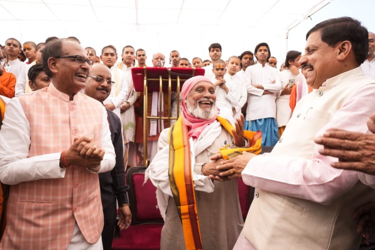 पूर्व मुख्यमंत्री श्री शिवराज सिंह चौहान के प्रतिदिन पौधारोपण अभियान के तीन वर्ष पूर्ण होने पर आयोजित किया गया पर्यावरण सम्मेलन