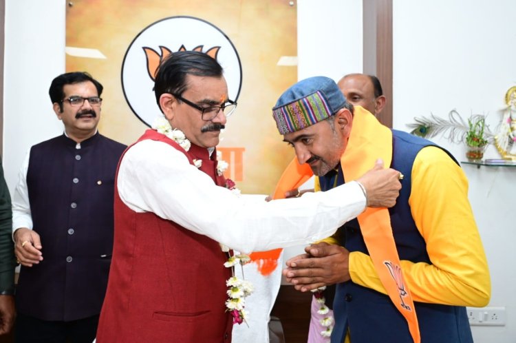 पन्ना जिले के कांग्रेस आईएनसीआर प्रकोष्ठ के जिला अध्यक्ष एवं 5 सरपंचों ने भारतीय जनता पार्टी सदस्यता ली