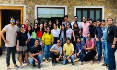 Work Life Balance: कर्मचारियों को दिया विदेश यात्रा का गिफ्ट, कंपनी की हो रही तारीफ