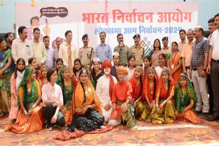 “मोको करनो है मतदान कि पोलिंग ले चल लांगुरिया…..”