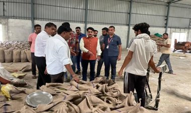राज्यमंत्री श्री पटेल ने मूंग उपार्जन केन्द्रों का आकस्मिक निरीक्षण किया