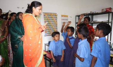 रायपुर : मंत्री श्रीमती लक्ष्मी राजवाड़े ने शासकीय प्राथमिक शाला भींजपुर पहुंचकर किया अवलोकन
