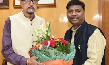 रायपुर : राज्यपाल श्री रमेन डेका से केबिनेट मंत्री श्री केदार कश्यप ने भेंट की