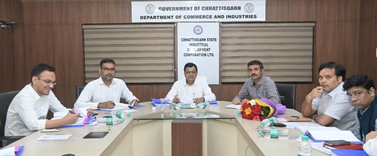 रायपुर : प्रदेश में नवीन औद्योगिक क्षेत्र स्थापित करने पर जोर: उद्योग मंत्री श्री देवांगन