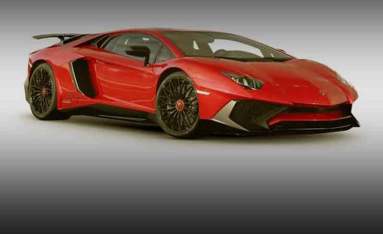 Lamborghini India: करोड़ों कीमत वाली लग्जरी कार! अन्य देशों में खरीदते हैं बूढ़े, भारत में जवान बने खरीदार