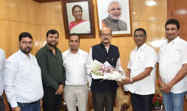 रायपुर : राज्यपाल श्री रमेन डेका से अग्रवाल सभा के प्रतिनिधि मंडल ने की सौजन्य भेंट