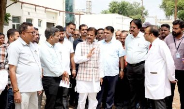 उप मुख्यमंत्री श्री शुक्ल ने कैंसर यूनिट निर्माण का किया निरीक्षण