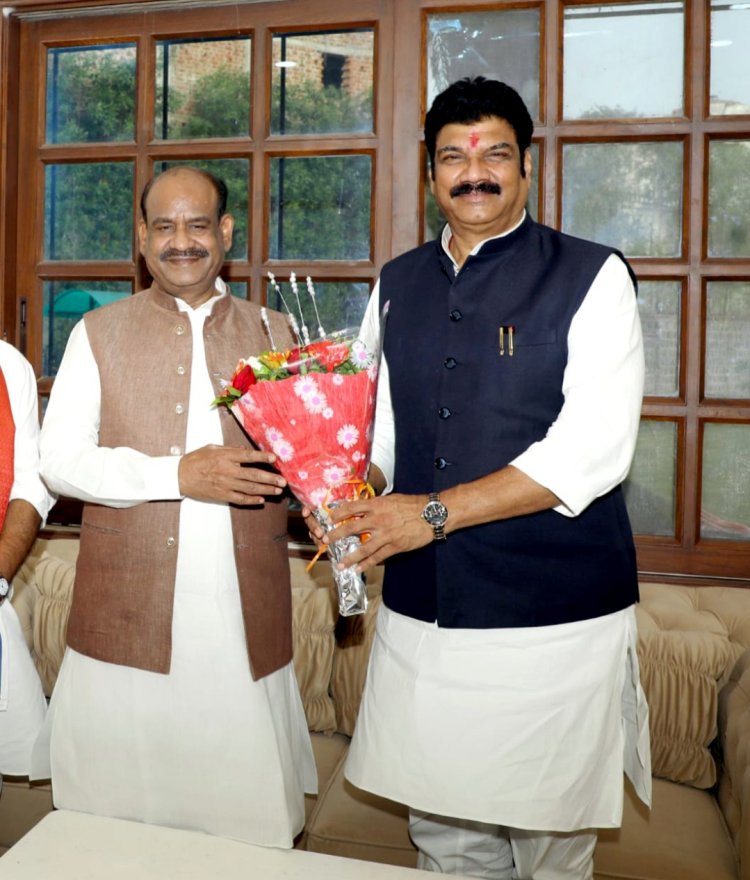 भाग्योदय तीर्थ पहुंचकर लोकसभा अध्यक्ष श्री बिरला ने लिया मुनिश्री का आशीर्वाद