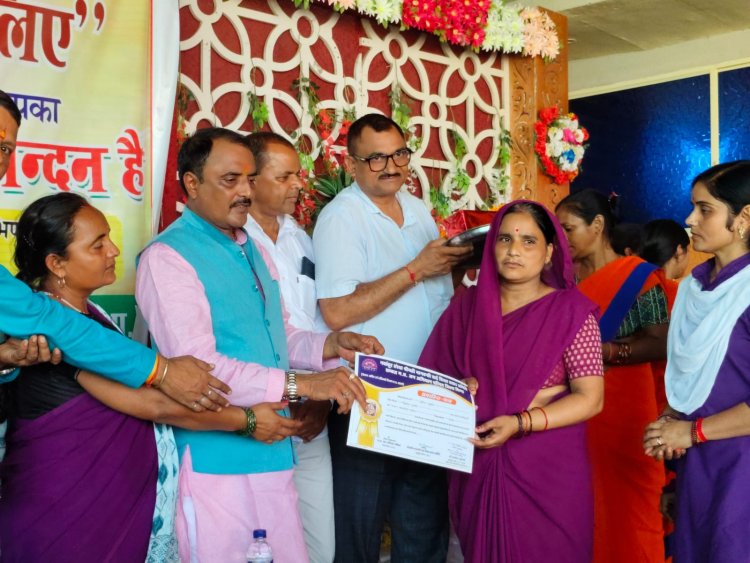 "आशा" शब्द ही उम्मीद और नारी सशक्तिकरण को बढ़ावा देता है - मंत्री श्री शुक्ला