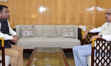 रायपुर : राज्यपाल श्री रमेन डेका से राज्य चुनाव आयुक्त श्री सिंह ने भेंट की