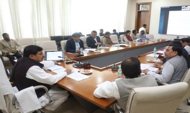 सभी विकास कार्य नियोजित ढंग से और तय समय-सीमा में ही पूरे करें : मुख्यमंत्री डॉ. यादव