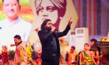 रायपुर : छत्तीसगढ़ी फिल्म और संगीत उद्योग के उभरते सितारे अनुराग शर्मा ने युवाओं में जमाया रंग