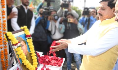 मुख्यमंत्री डॉ. यादव ने नेताजी सुभाष चंद्र बोस को नमन किया