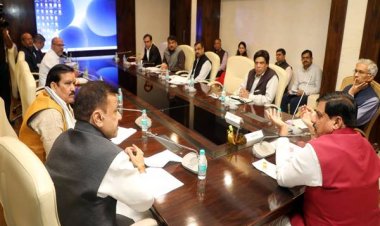 सभी अधिकारी निर्धारित लक्ष्य समय-सीमा में पूरा करें : मुख्यमंत्री डॉ. यादव