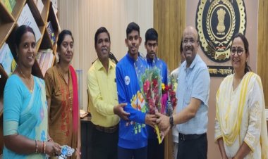 रायपुर : पैरा एथलेटिक्स वर्ल्ड चैंपियनशिप 2025 : सुखदेव केवट ने 400 मीटर दौड़ में सिल्वर मेडल जीतकर छत्तीसगढ़ का किया नाम रोशन