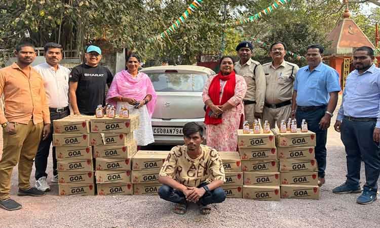रायपुर : 31 पेटी एम.पी. मदिरा एवं स्विफ्ट कार जब्त, आरोपी गिरफ्तार