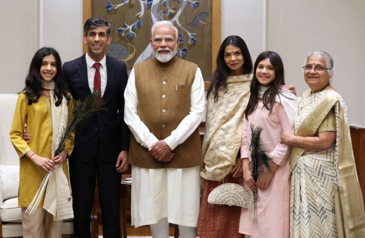 इंग्लैंड के पूर्व प्रधानमंत्री ऋषि सुनक ने अपने परिवार के साथ नई दिल्ली में प्रधानमंत्री नरेन्द्र मोदी से मुलाकात की