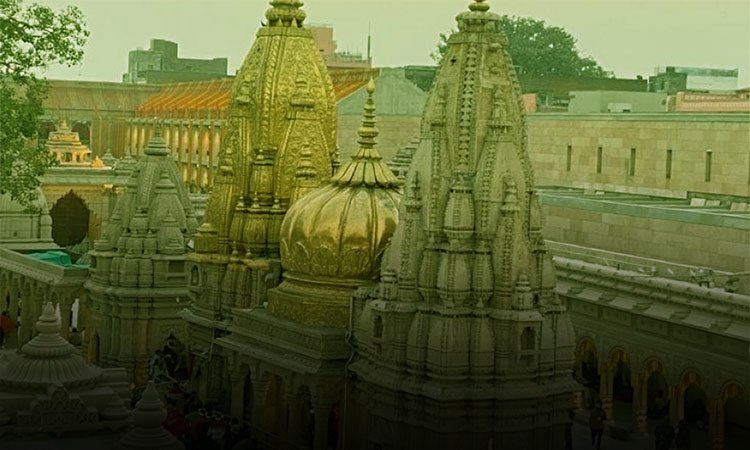 काशी विश्वनाथ मंदिर में भक्तों का सैलाब: 45 दिनों में तीन करोड़ श्रद्धालुओं ने किए दर्शन