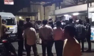 आगरा में देर रात दो मोटर साइकिल में हुई  भिड़ंत , पांच लोगों की मौत एक घायल