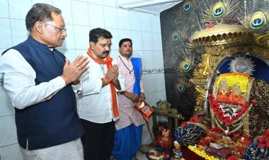 रायपुर : मुख्यमंत्री श्री विष्णु देव साय ने माता कौशल्या की पूजा-अर्चना कर प्रदेशवासियों की सुख-समृद्धि की कामना की