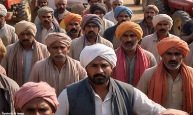 फसल बीमा घोटाले का आरोप, संयुक्त किसान मोर्चा ने दिया धरना