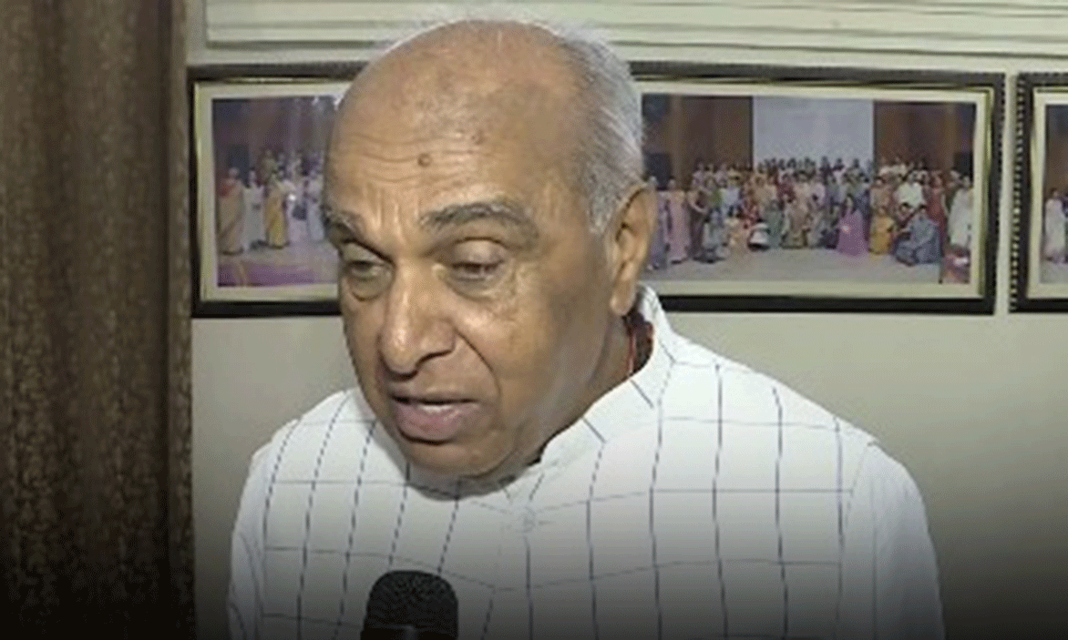 वक्फ संशोधन विधेयक के खिलाफ विरोध के बीच समिति के अध्यक्ष जगदंबिका पाल ने विधेयक को गरीब मुसलमानों के पक्ष में बताया