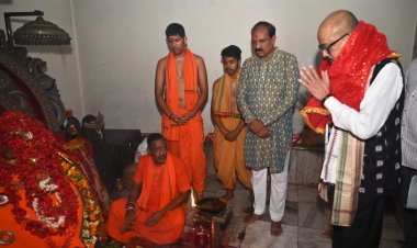 रायपुर : राज्यपाल श्री रमेन ने समलेश्वरी माता की पूजा अर्चना की