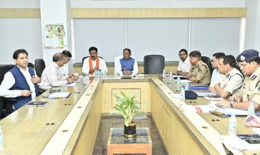 रायपुर : मुख्यमंत्री श्री विष्णु देव साय ने गृह विभाग की ली समीक्षा बैठक