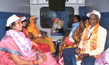 रायपुर : मुख्यमंत्री तीर्थ दर्शन श्रद्धालुओं का पहला जत्था रवाना