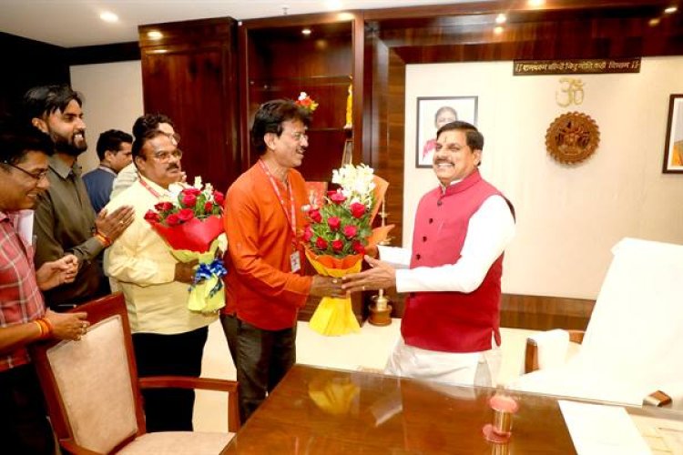 मुख्यमंत्री डॉ. यादव से मिले कर्मचारी संगठनों के प्रतिनिधि