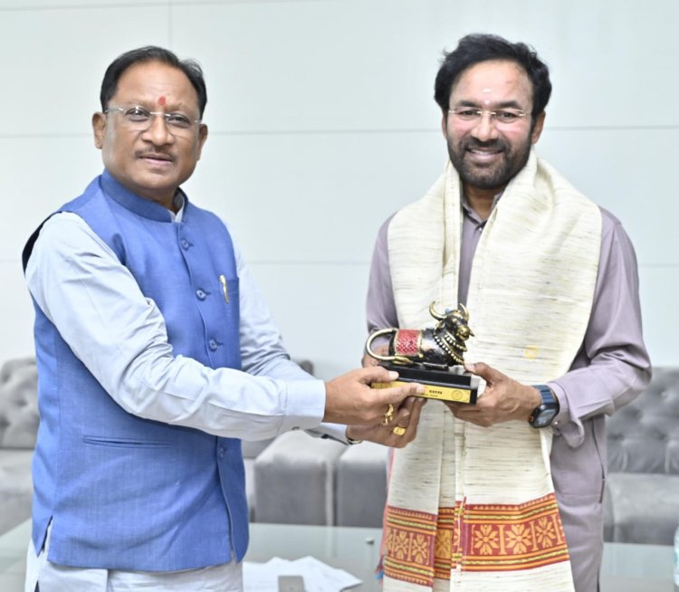 रायपुर : मुख्यमंत्री श्री विष्णु देव साय से केंद्रीय कोयला एवं खान मंत्री श्री जी. किशन रेड्डी ने सौजन्य मुलाकात की