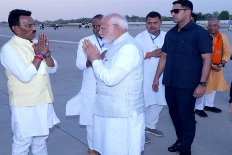 प्रधानमंत्री श्री मोदी ने नई दिल्ली के लिए किया प्रस्थान