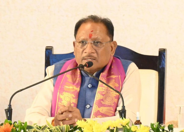 रायपुर : मुख्यमंत्री श्री विष्णुदेव साय की अध्यक्षता में 'विकसित बस्तर की ओर' विषय पर परिचर्चा का हुआ आयोजन
