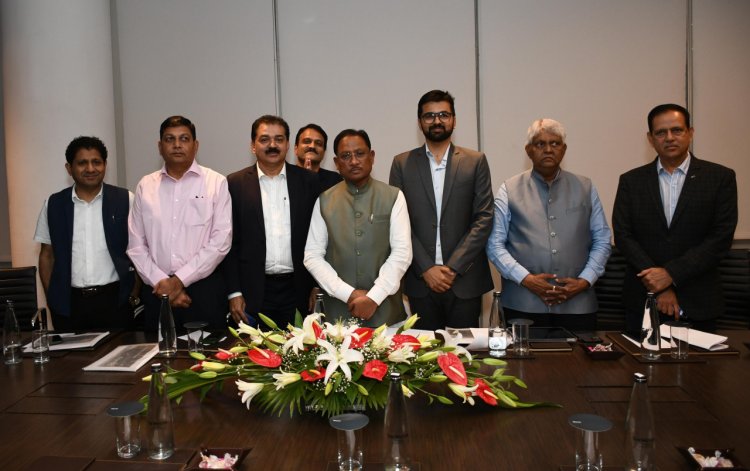 रायपुर : नवा रायपुर में मल्टिस्पेशियलिटी अस्पताल की स्थापना में शाल्वी ग्रुप की रुचि, मुंबई में मुख्यमंत्री श्री साय से की मुलाकात