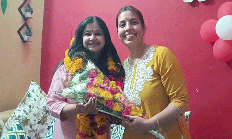 यूपीएससी परीक्षा परिणामों में जालौन की बेटी मानसी सिंह का शानदार प्रदर्शन, यपीएससी में 168वीं रैंक हासिल कर जालौन का नाम किया रोशन