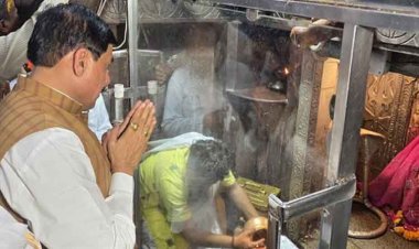 मुख्यमंत्री डॉ. यादव ने ओंकारेश्वर ज्योतिर्लिंग महादेव के दर्शन कर जलाभिषेक किया