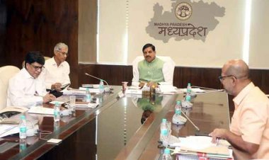 सार्वजनिक उपयोग के स्थायी प्रकृति के ठोस काम कराए जाएं : मुख्यमंत्री डॉ. यादव