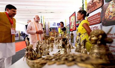 प्रधानमंत्री श्री मोदी ने किया प्रदर्शनी का अवलोकन