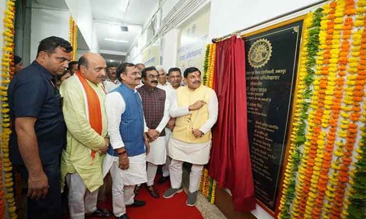 जबलपुर अभिलेखागार के नवीनीकरण की पहल सराहनीय : मुख्यमंत्री डॉ. यादव