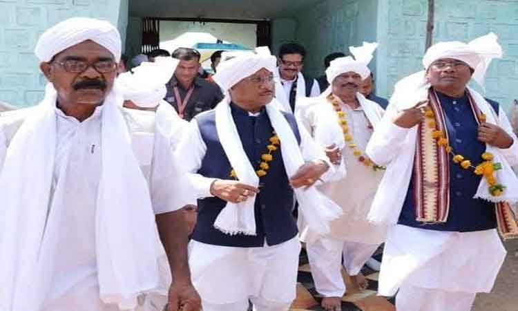 रायपुर : मुख्यमंत्री श्री विष्णुदेव साय ने मध्यप्रदेश के मंडला जिले में चौगान मढ़िया में पूजा-अर्चना की