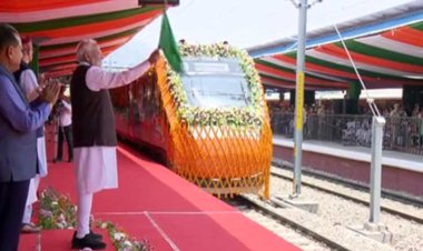 प्रधानमंत्री मोदी ने चिनाब और अंजी पुल का उद्घाटन किया, वंदे भारत एक्सप्रेस को दिखाई हरी झंडी