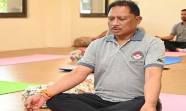 रायपुर : मुख्यमंत्री श्री विष्णु देव साय ने चिंतन शिविर 2.0 के दूसरे दिन योग से की दिन की शुरुआत
