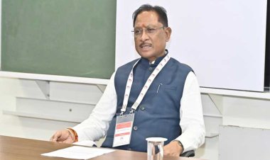 रायपुर : छत्तीसगढ़ में कृषि के साथ साथ उद्योगों के विकास के लिए है अनुकूल वातावरण : कैरियर निर्माण में अपनी क्षमता का बेहतर उपयोग करें युवा - मुख्यमंत्री